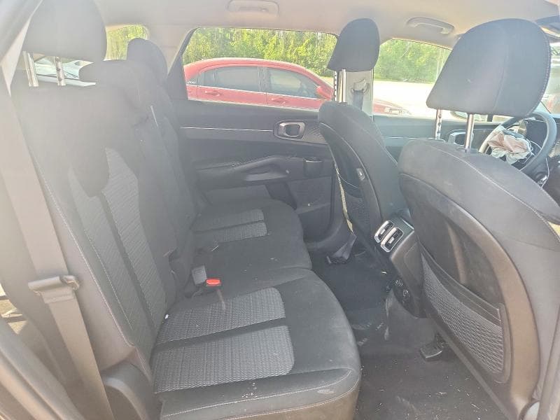 2023 KIA SORENTO LX 11