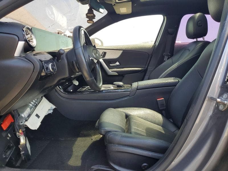 2019 MERCEDES-BENZ A 220 7