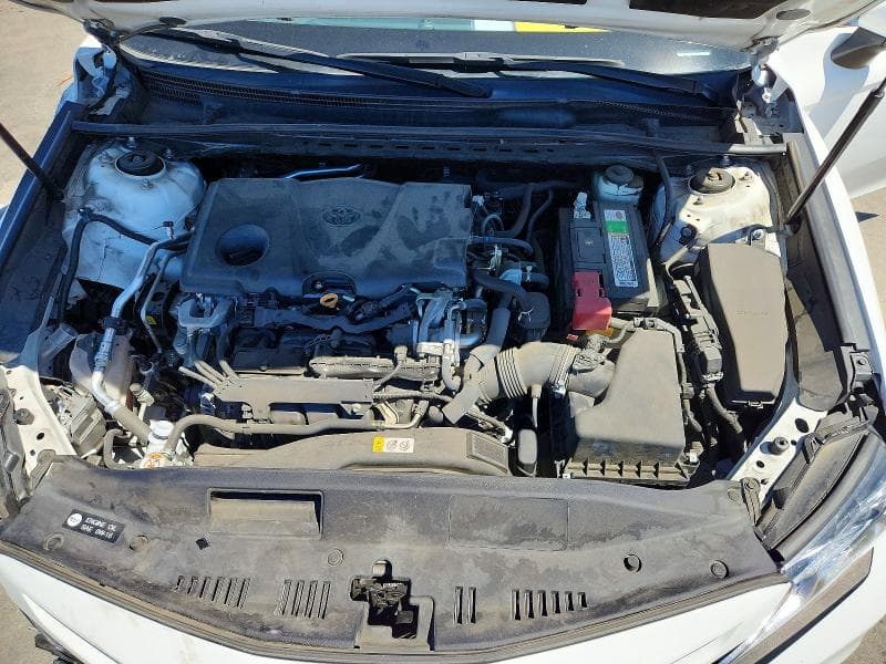2018 TOYOTA CAMRY SE 11