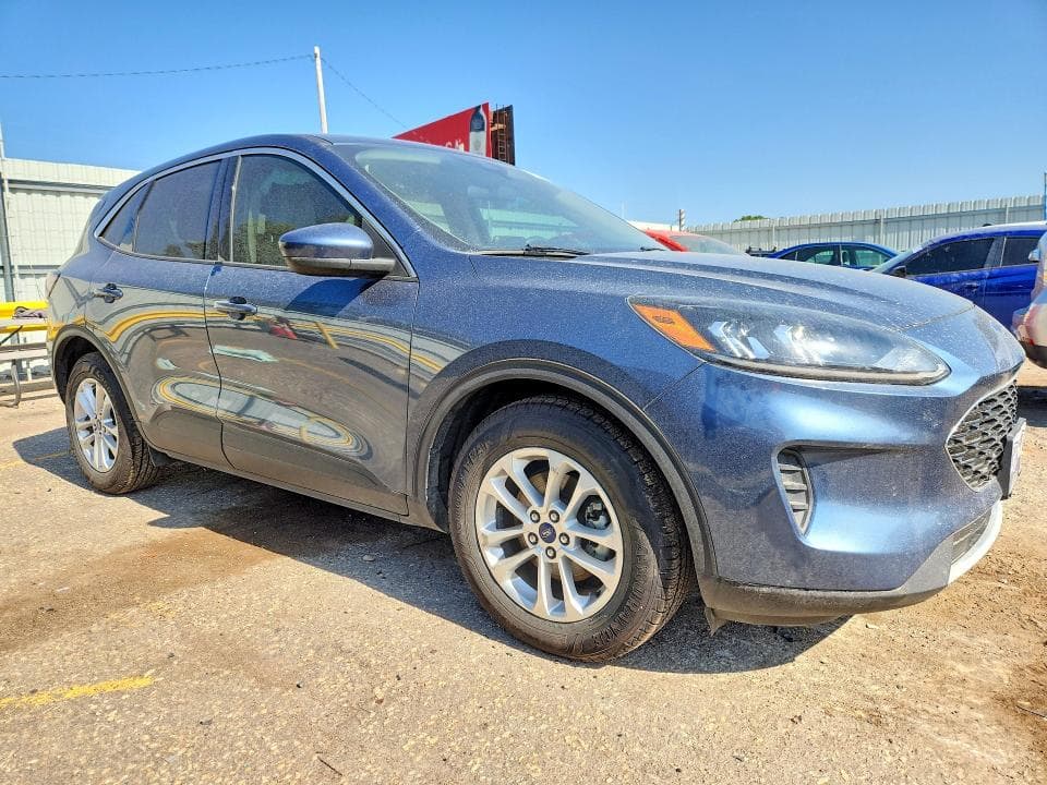 2020 FORD ESCAPE SE 4