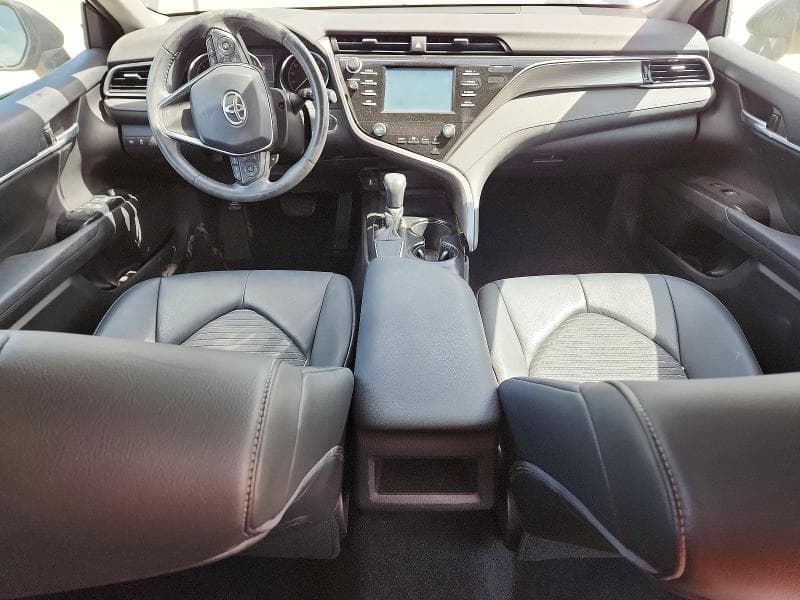 2019 TOYOTA CAMRY SE 8