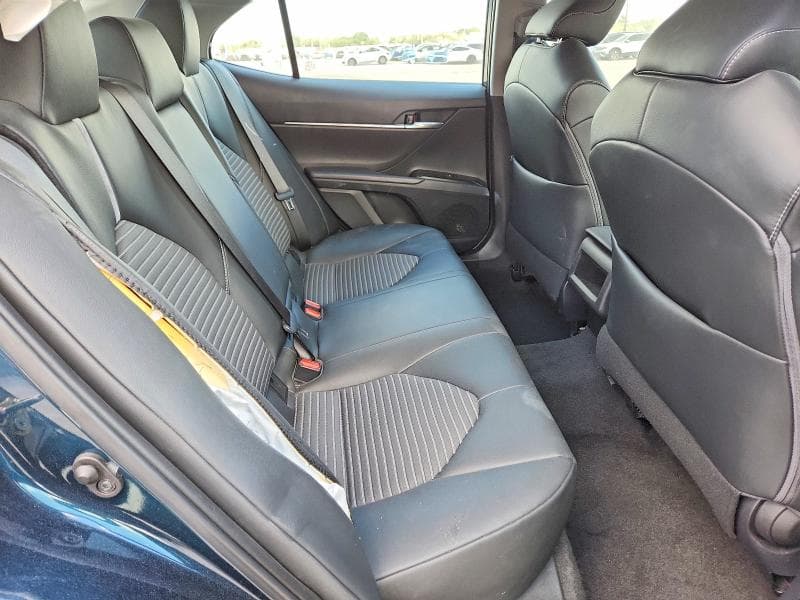 2019 TOYOTA CAMRY SE 10