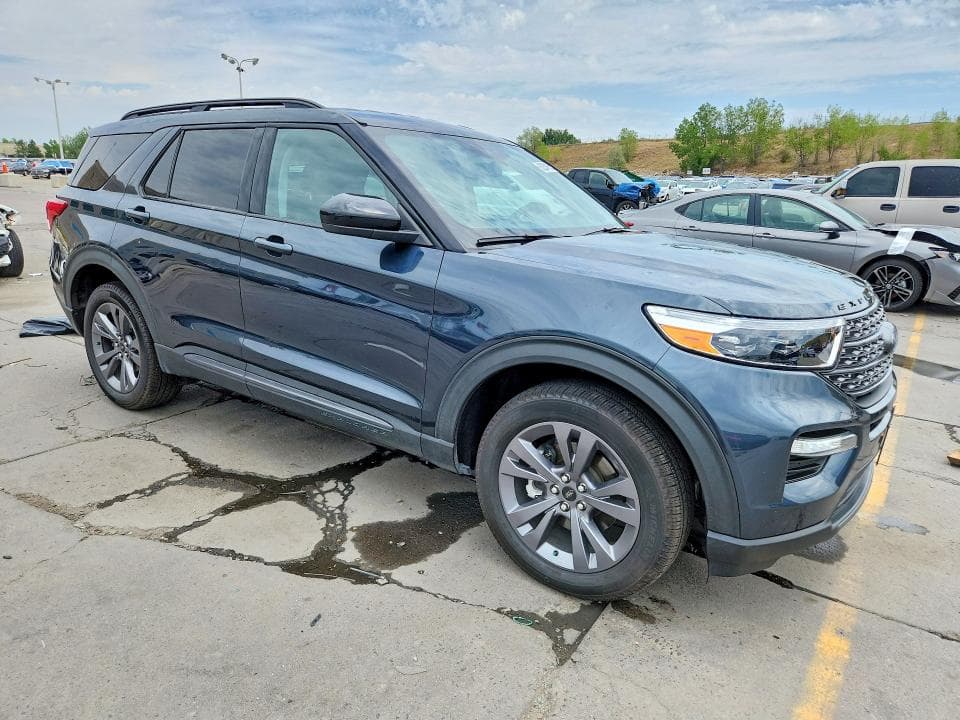 2022 FORD EXPLORER XLT 4