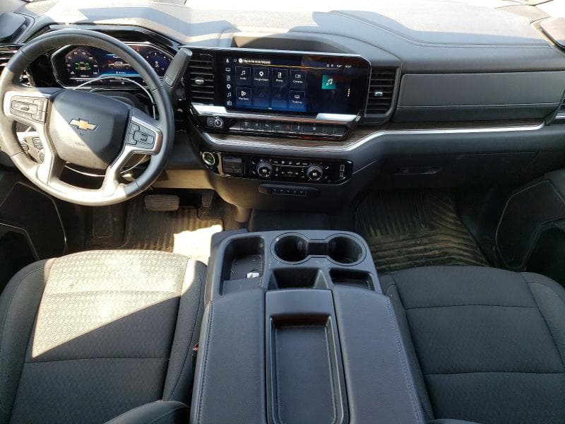 2025 CHEVROLET SILVERADO K3500 LT 8