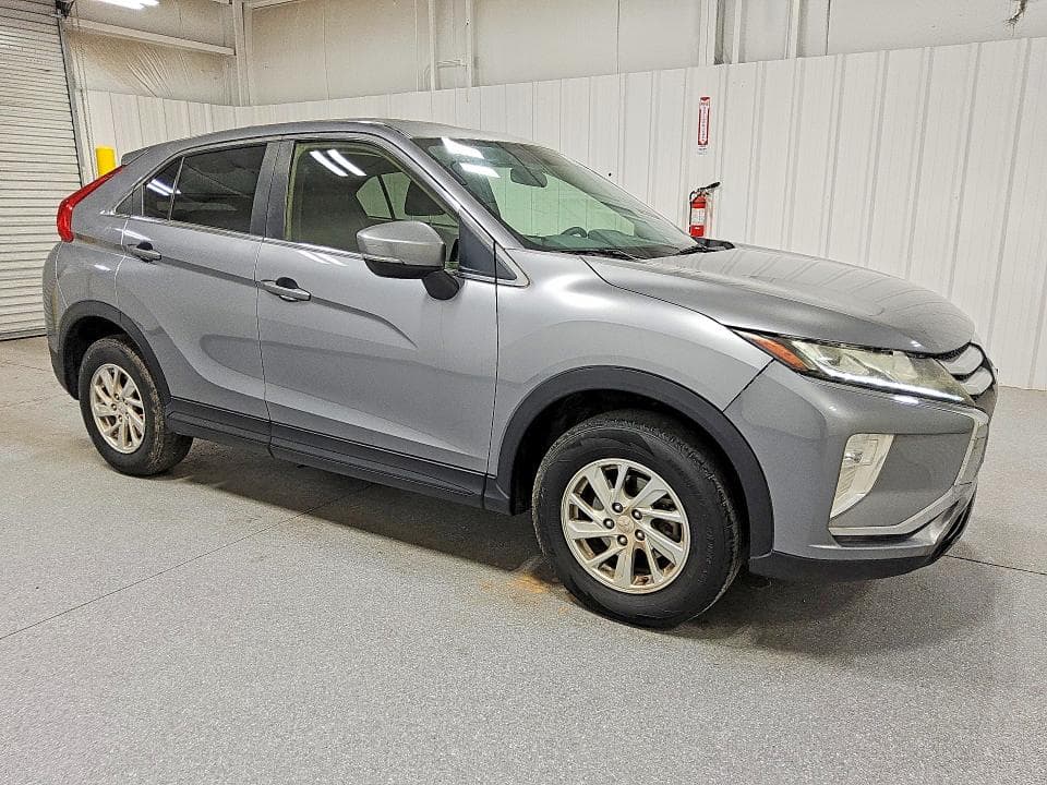 2019 MITSUBISHI ECLIPSE CROSS ES 4