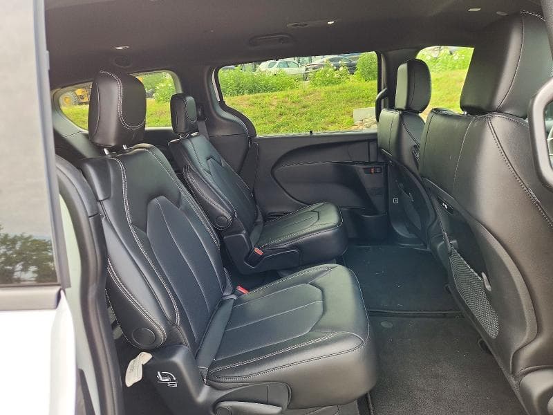 2026 CHRYSLER PACIFICA SELECT 11