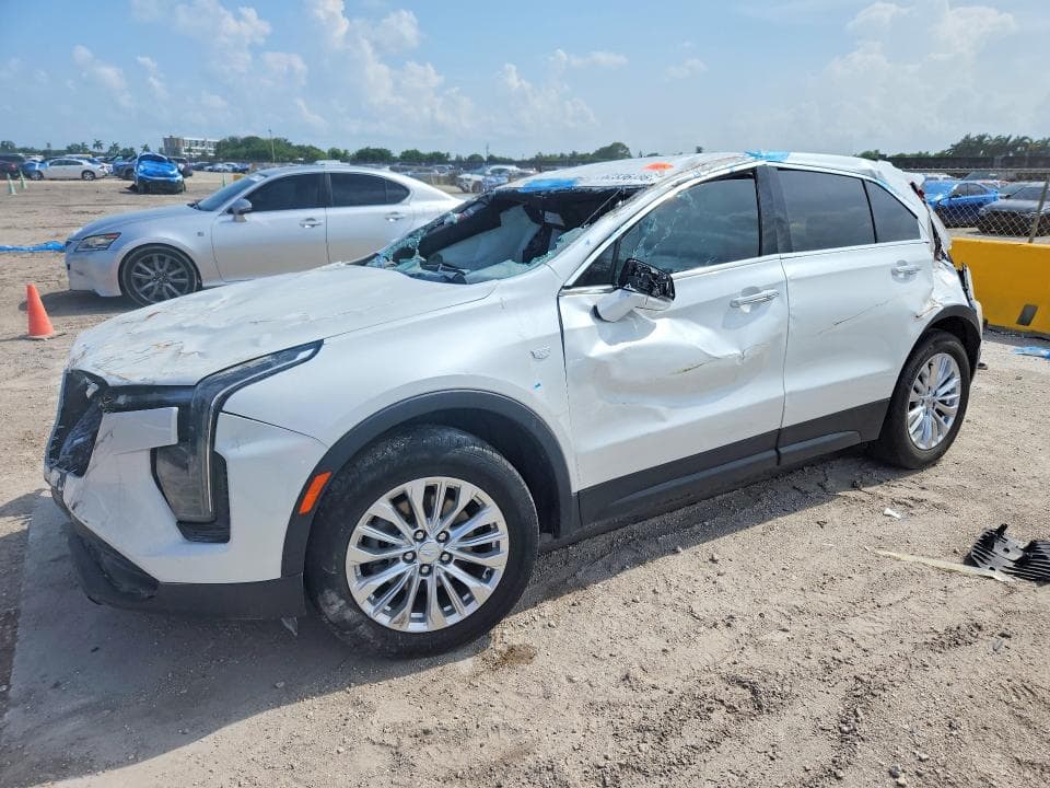 2024 CADILLAC XT4 LUXURY - 1