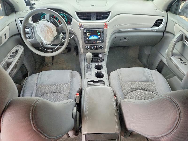 2017 CHEVROLET TRAVERSE LS 8