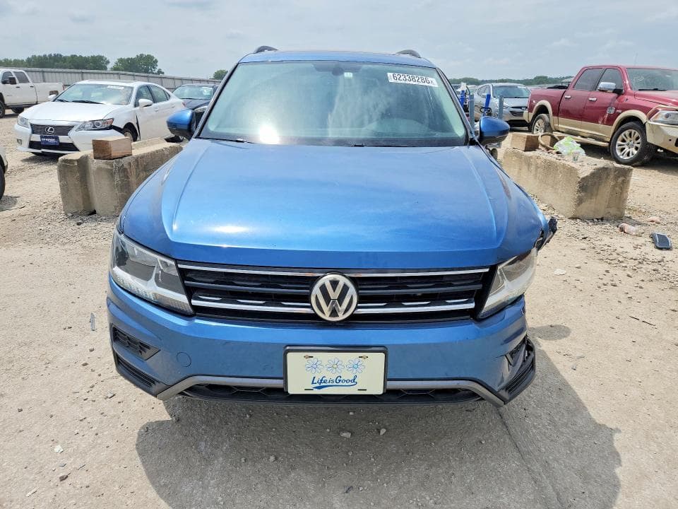 2018 VOLKSWAGEN TIGUAN SE 5