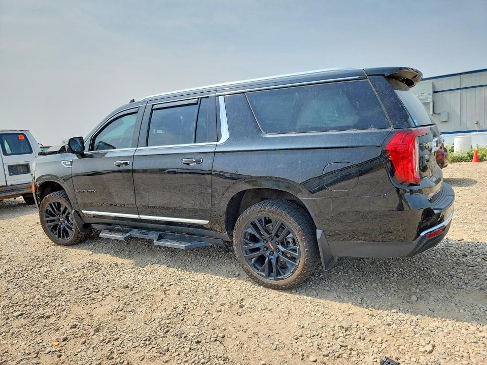 2021 GMC YUKON XL K1500 SLT 2