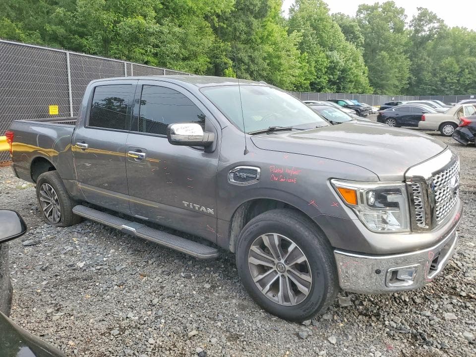2017 NISSAN TITAN SL 4