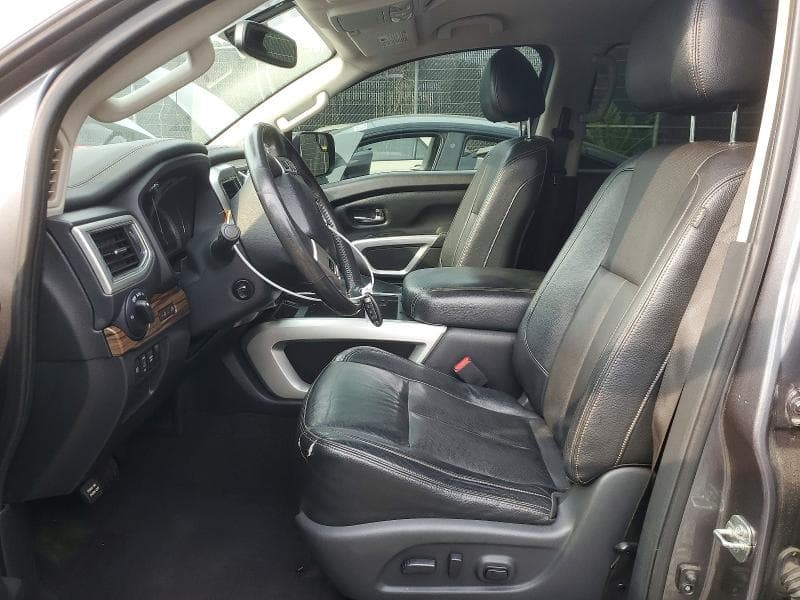 2017 NISSAN TITAN SL 7