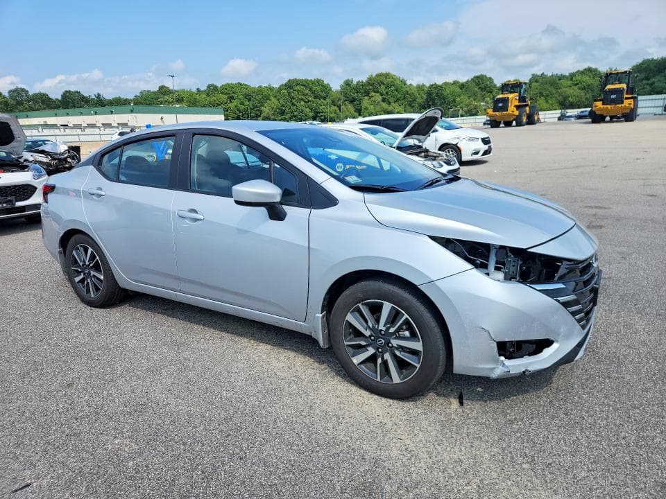 2025 NISSAN VERSA SV 4