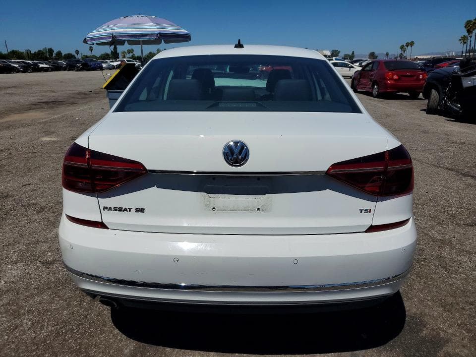 2018 VOLKSWAGEN PASSAT SE 6