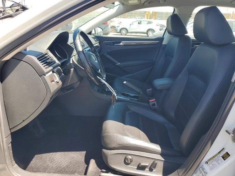 2018 VOLKSWAGEN PASSAT SE 7