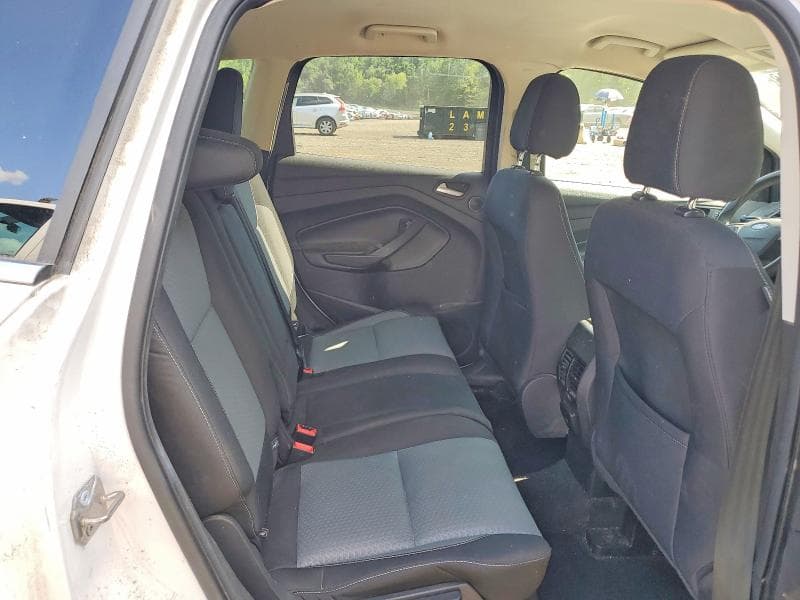 2017 FORD ESCAPE SE 11