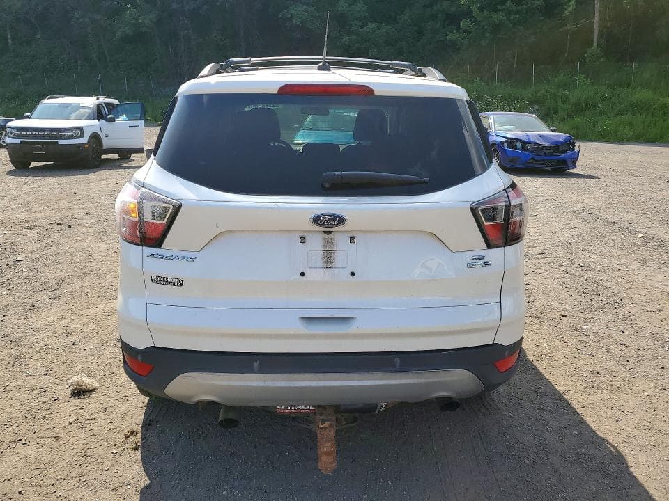 2017 FORD ESCAPE SE 6