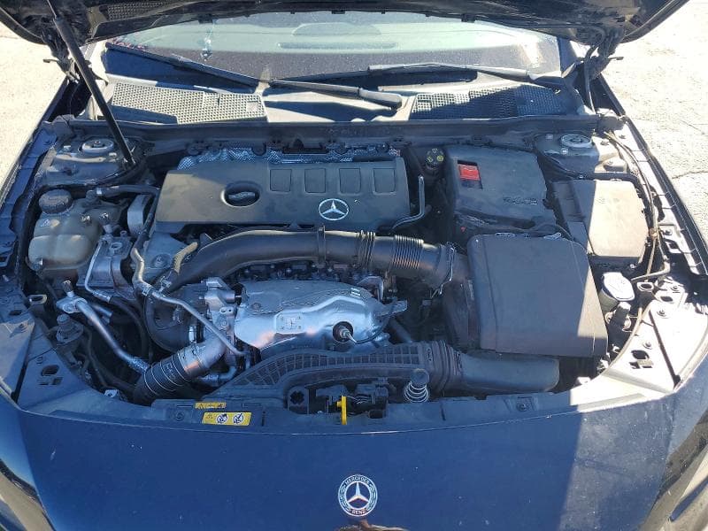 2020 MERCEDES-BENZ A 220 11