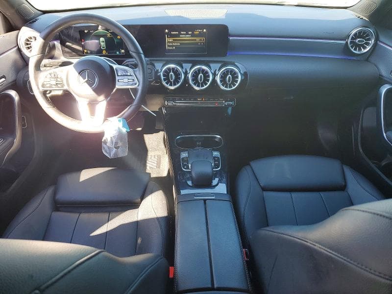 2020 MERCEDES-BENZ A 220 8