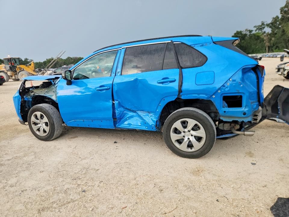 2021 TOYOTA RAV4 LE 2