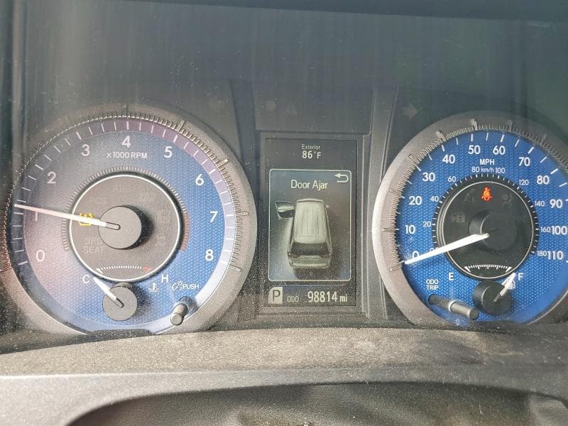 2018 TOYOTA SIENNA LE 9