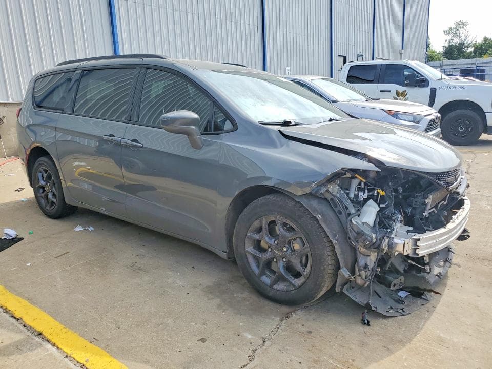 2020 CHRYSLER PACIFICA TOURING L PLUS 4