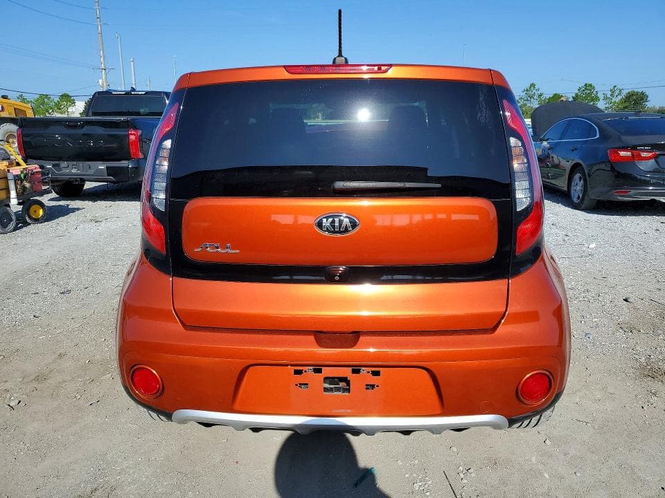 2018 KIA SOUL + 6