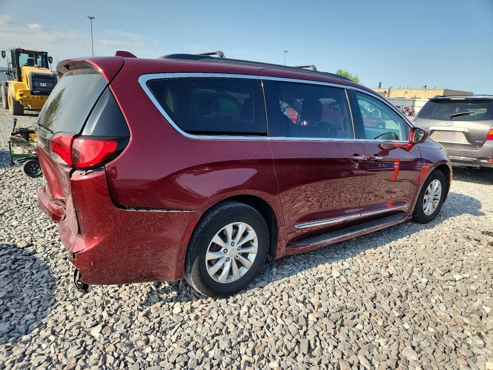 2017 CHRYSLER PACIFICA TOURING L 3