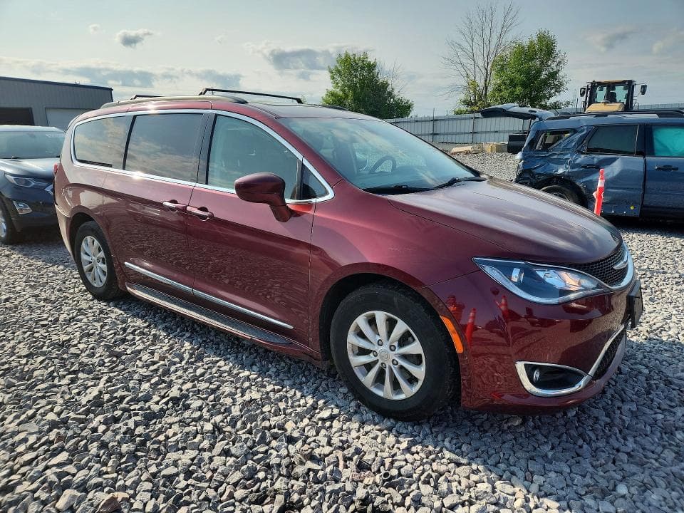 2017 CHRYSLER PACIFICA TOURING L 4
