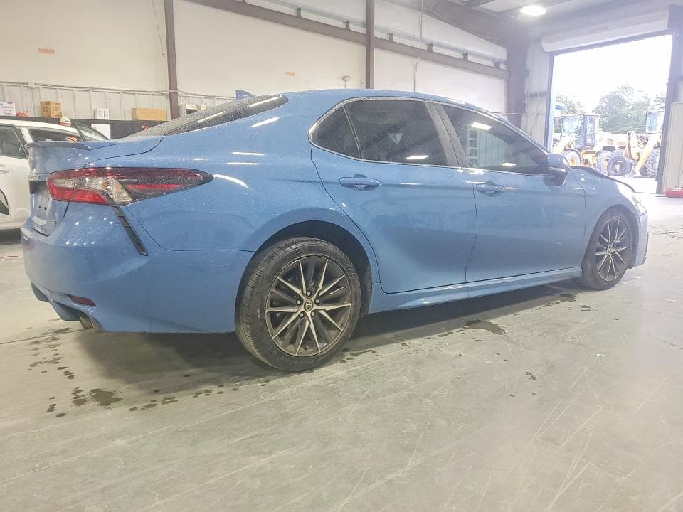 2024 TOYOTA CAMRY SE 3