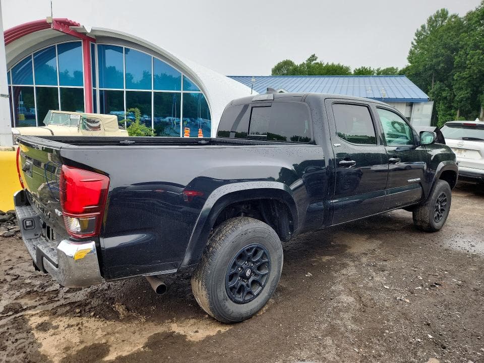 2022 TOYOTA TACOMA SR5 V6 3