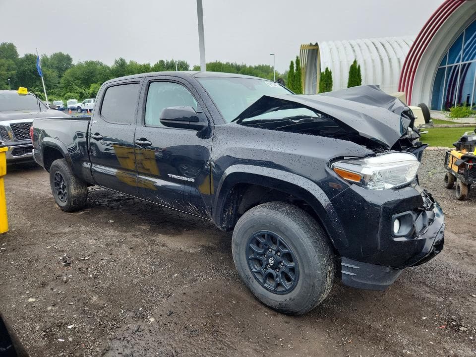 2022 TOYOTA TACOMA SR5 V6 4