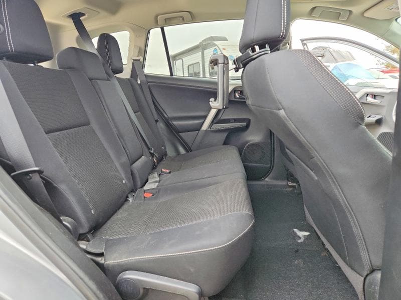 2017 TOYOTA RAV4 XLE 11
