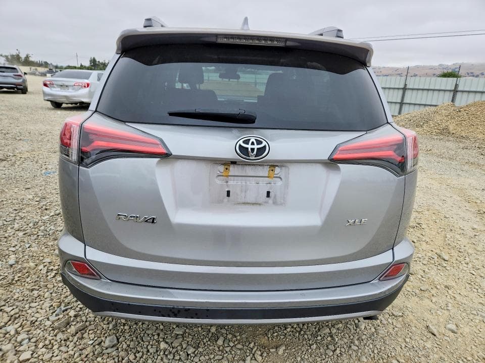 2017 TOYOTA RAV4 XLE 6