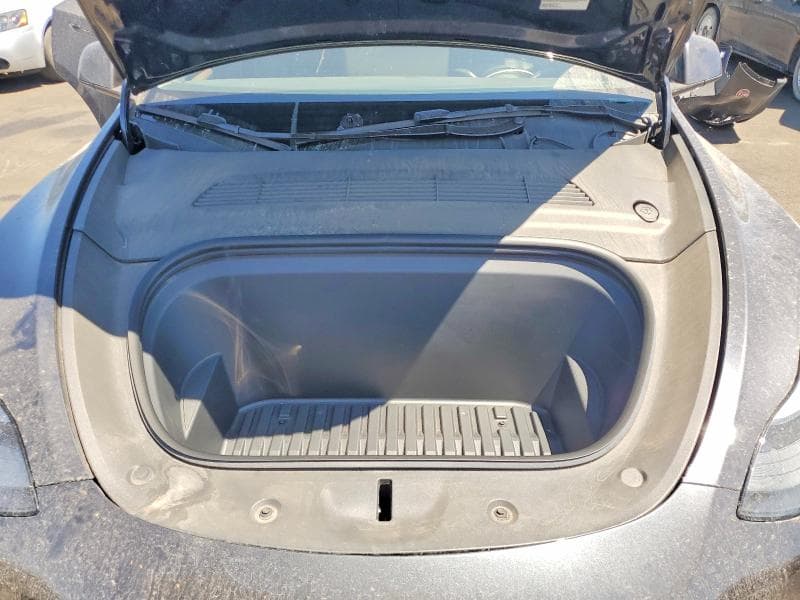 2024 TESLA MODEL Y 11