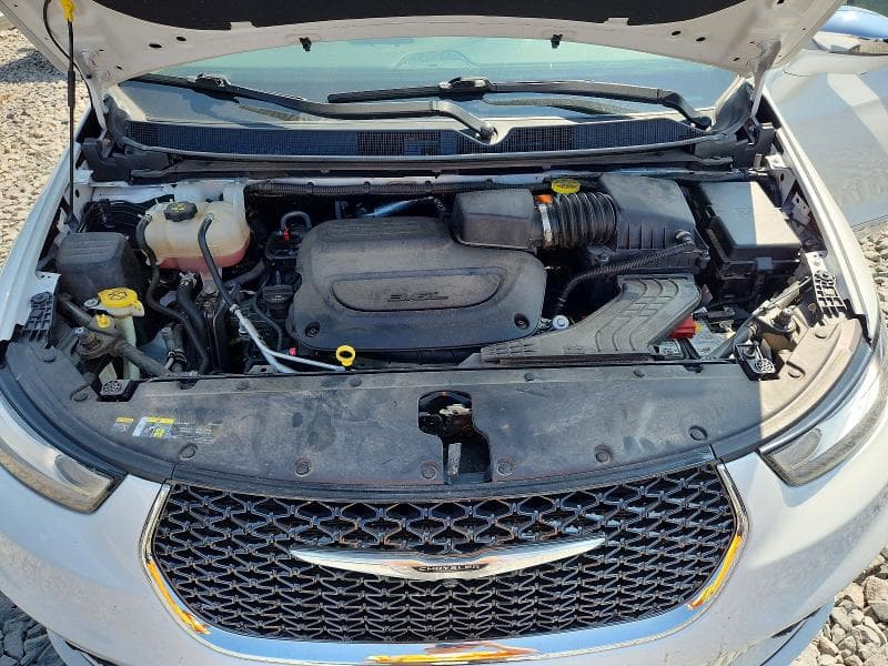 2022 CHRYSLER PACIFICA LIMITED 12