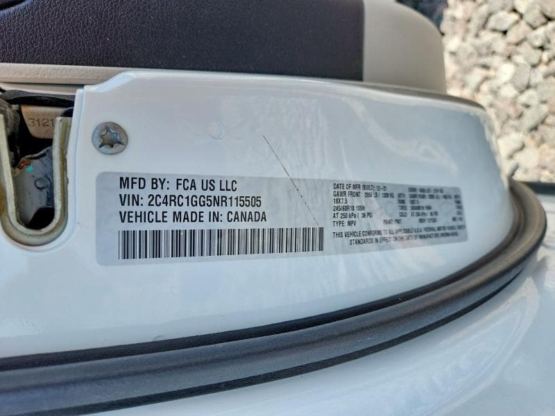 2022 CHRYSLER PACIFICA LIMITED 13