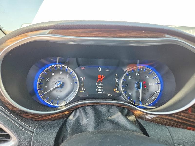 2022 CHRYSLER PACIFICA LIMITED 9