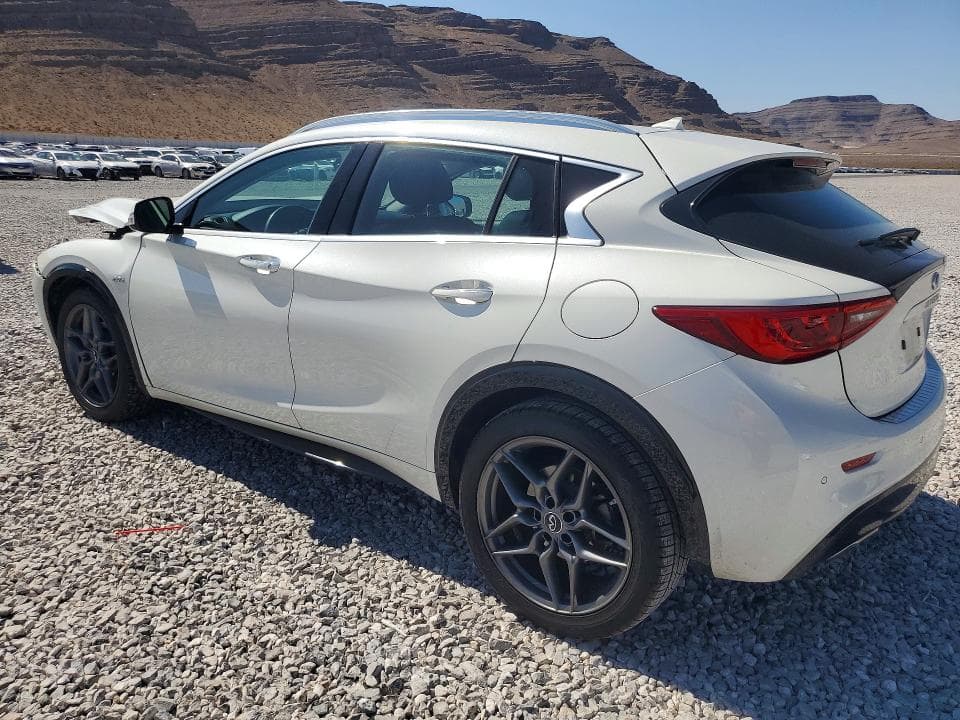 2017 INFINITI QX30 PREMIUM 2