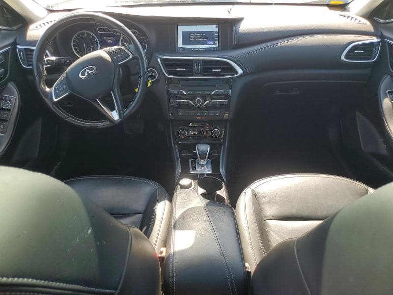 2017 INFINITI QX30 PREMIUM 8