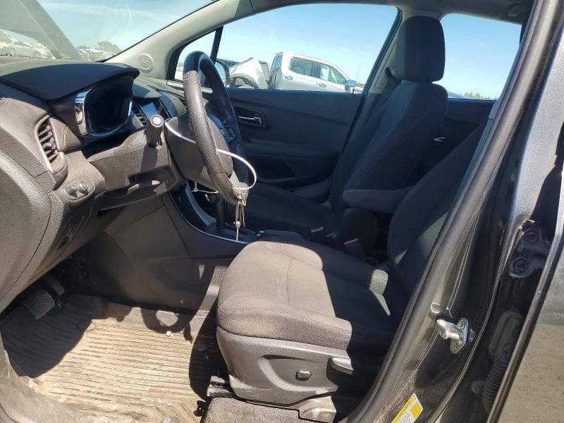 2020 CHEVROLET TRAX 7