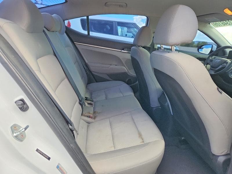 2017 HYUNDAI ELANTRA SE 10