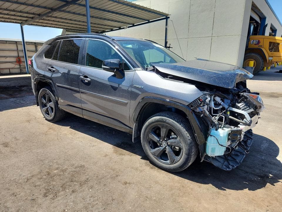 2021 TOYOTA RAV4 XSE 4
