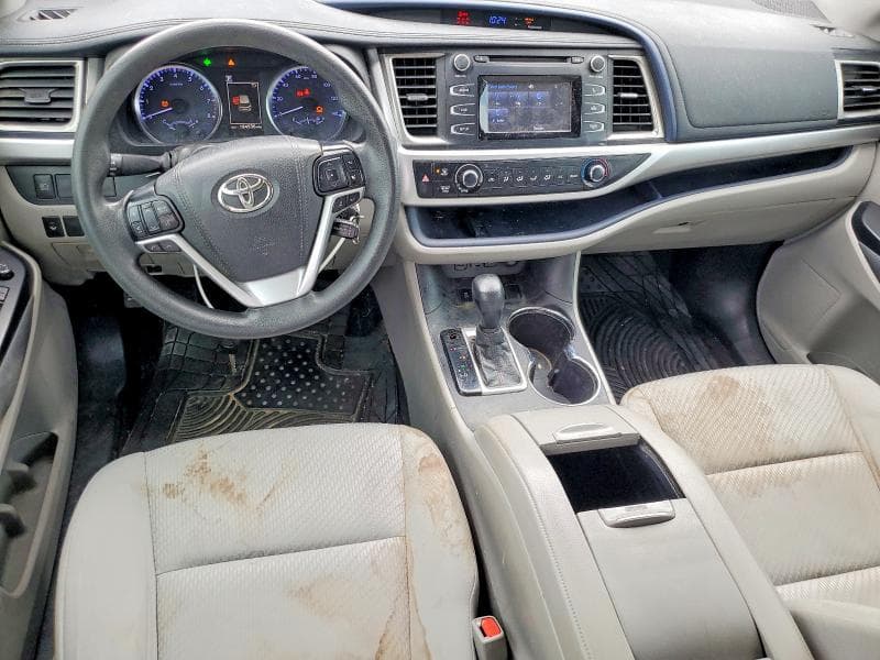 2019 TOYOTA HIGHLANDER LE 8