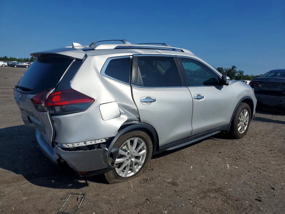2018 NISSAN ROGUE SV 3