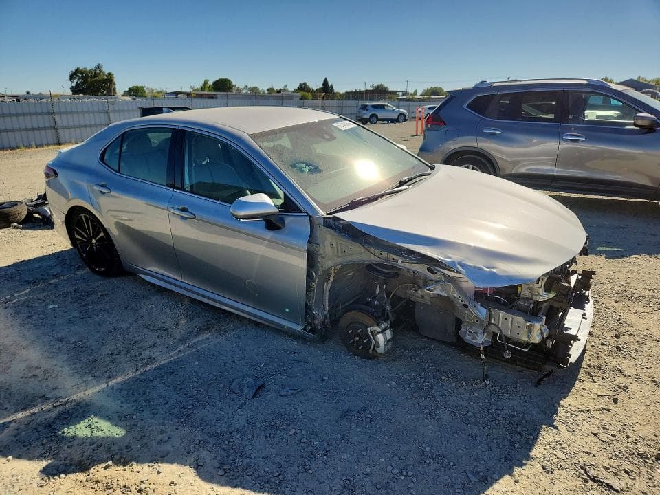 2021 TOYOTA CAMRY XSE 4