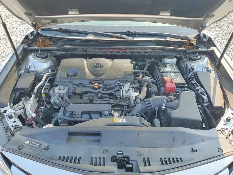2019 TOYOTA CAMRY XLE 11