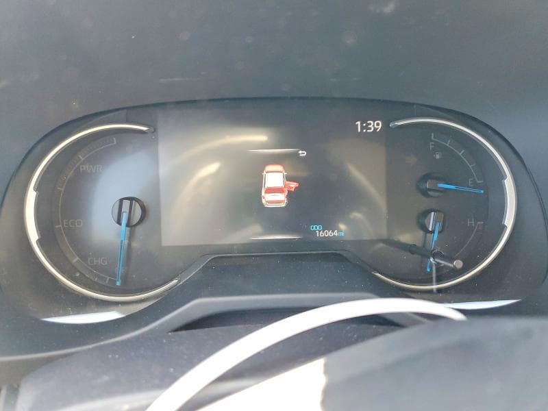 2024 TOYOTA RAV4 HYBRID XLE 9