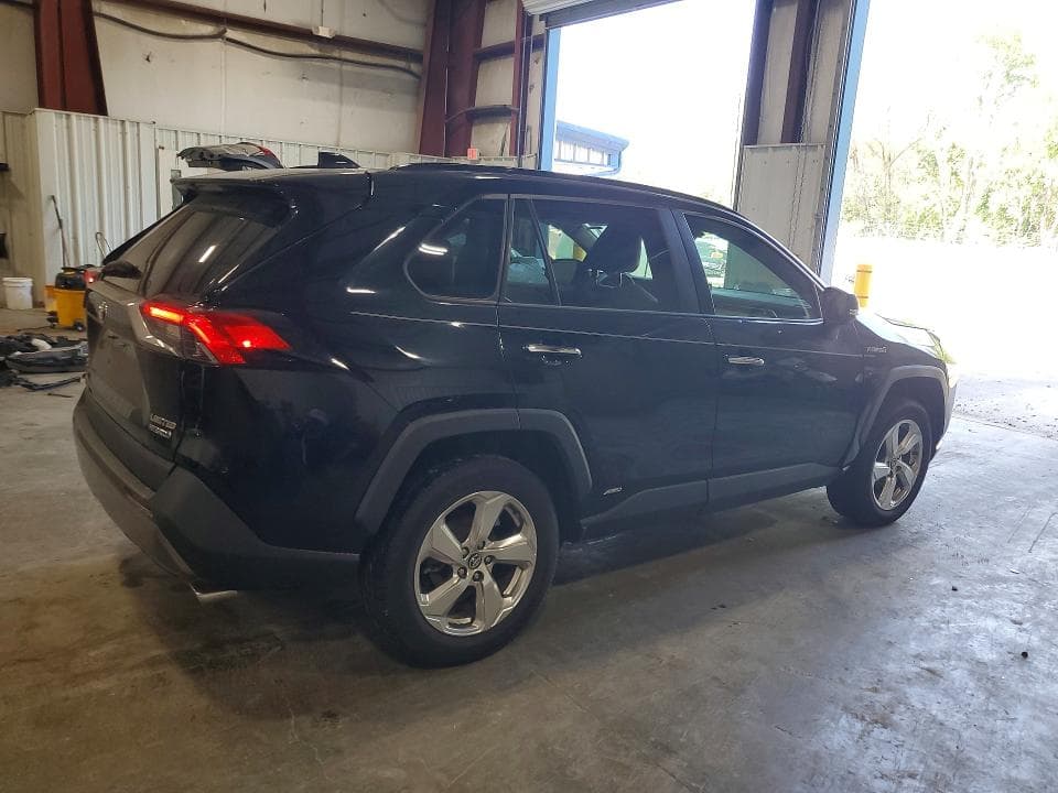 2020 TOYOTA RAV4 LIMITED 3