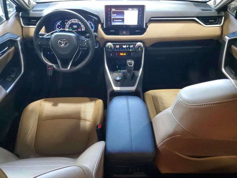 2020 TOYOTA RAV4 LIMITED 8